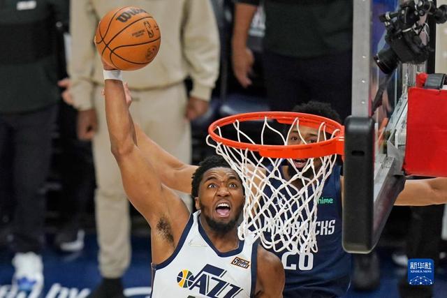 雷蒙21分北京胜广厦 梅克29分福建送四川7连败